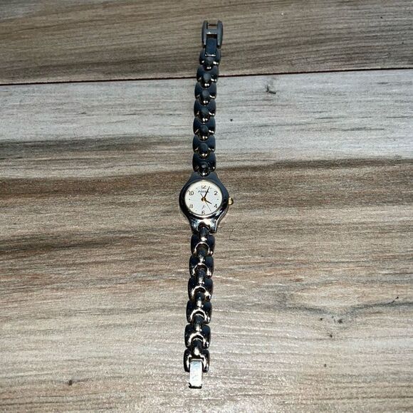 Fossil F2 Women Watch Stainless Silver Tone Steel New Battery White Quartz Y2K - Picture 2 of 6